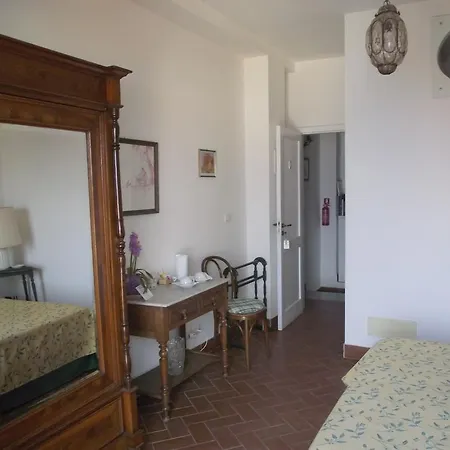 Chianalea 54 3* Scilla