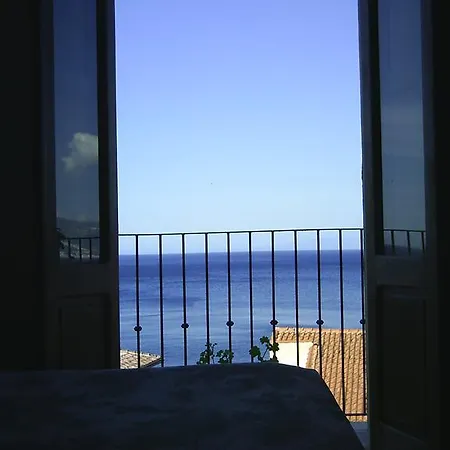 Chianalea 54 Bed and Breakfast