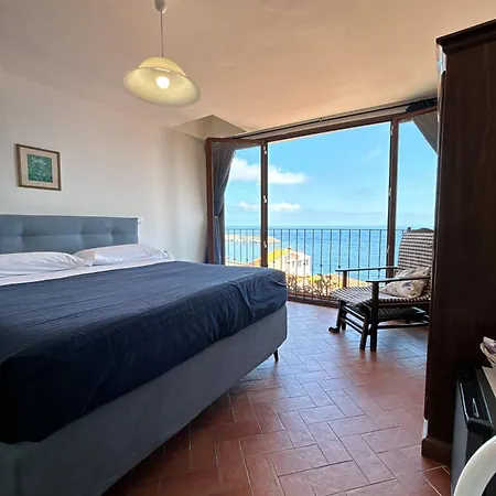 Chianalea 54 5*