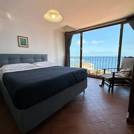 Chianalea 54 Bed and Breakfast