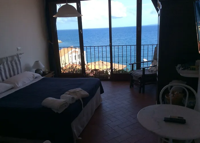 Alojamento de Acomodação e Pequeno-almoço Chianalea 54