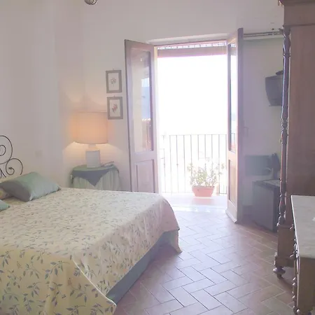 Couette-café Chianalea 54