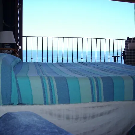 Chianalea 54 Couette-café 3*