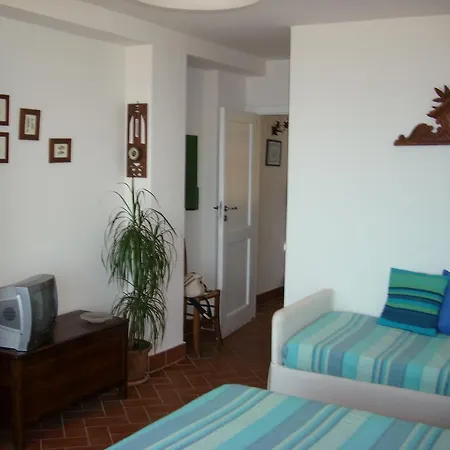 Couette-café Chianalea 54