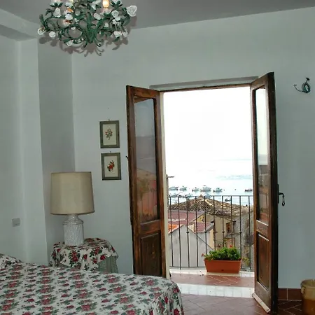 Chianalea 54 3* 쉴라