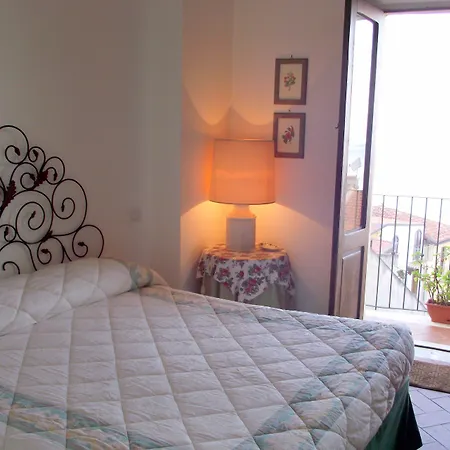 Chianalea 54 3* 쉴라