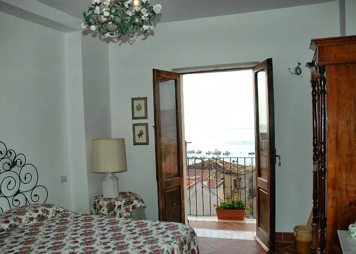 Chianalea 54 3* Scilla